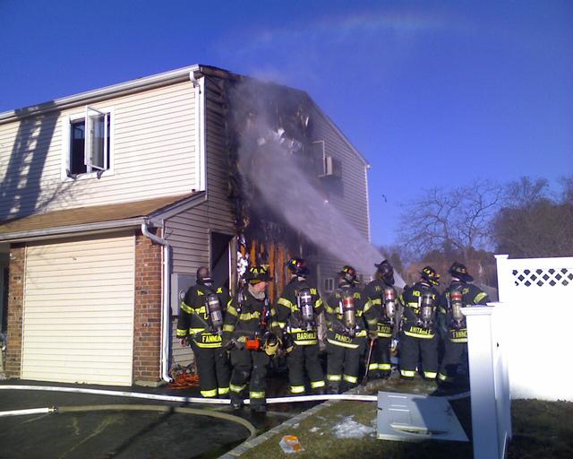 Holbrook stops fire early with minimal damage on Greenbelt West 1-31-09